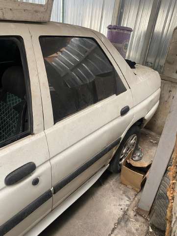 FORD ESCORT SOL ARKA KAPI ORJİNAL ÇIKMA